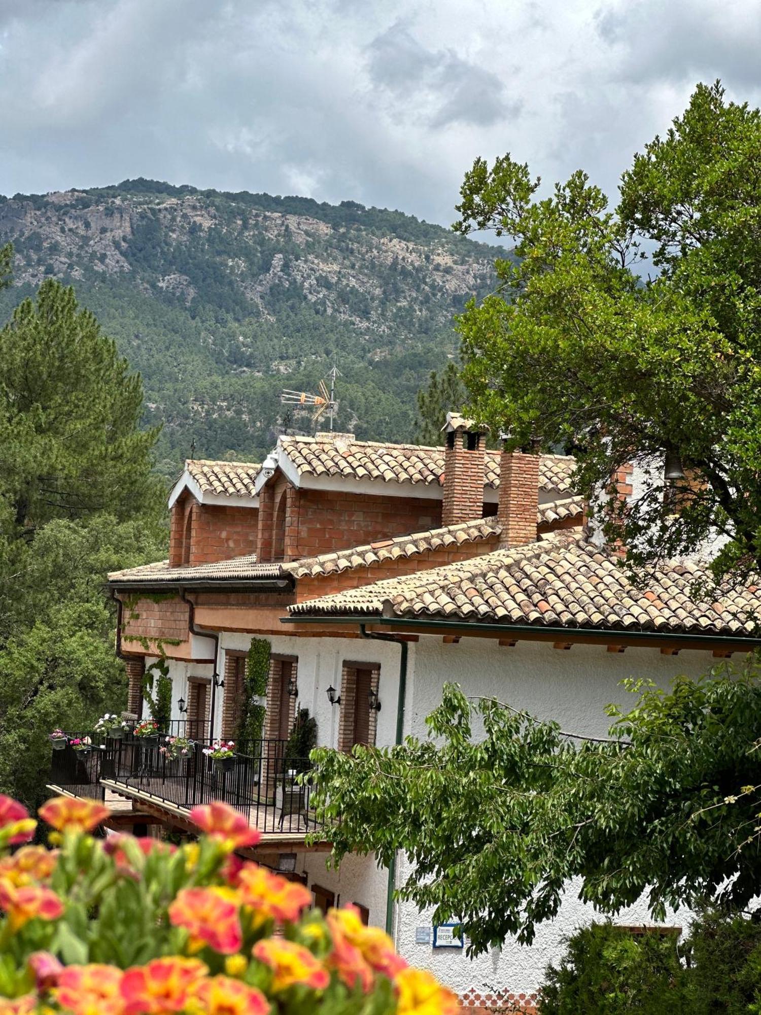 Hotel Rural Convento Santa Maria De La Sierra อาร์โรโยฟรีโอ ภายนอก รูปภาพ